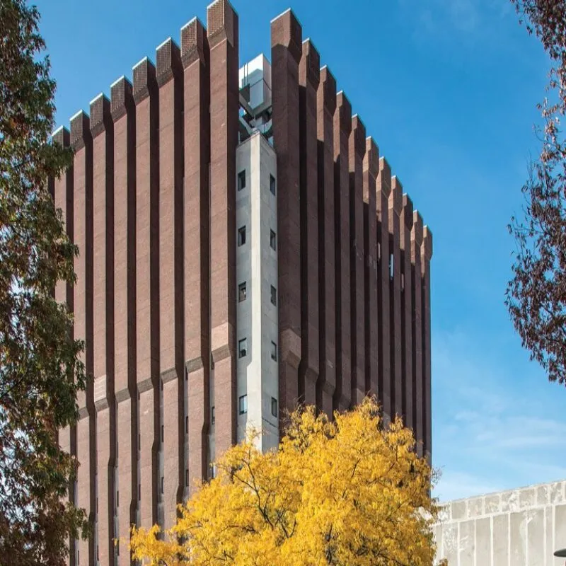 Cummings Life Sciences Center P